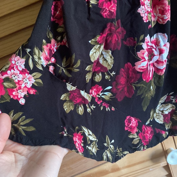 Floral romper - Picture 13 of 16